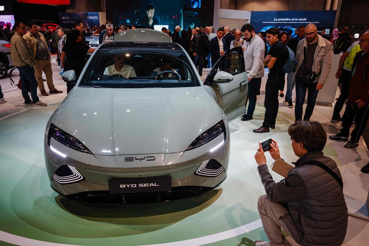 EU to sharply raise tariffs on Chinese-made electric cars, risks sparking trade war / Article