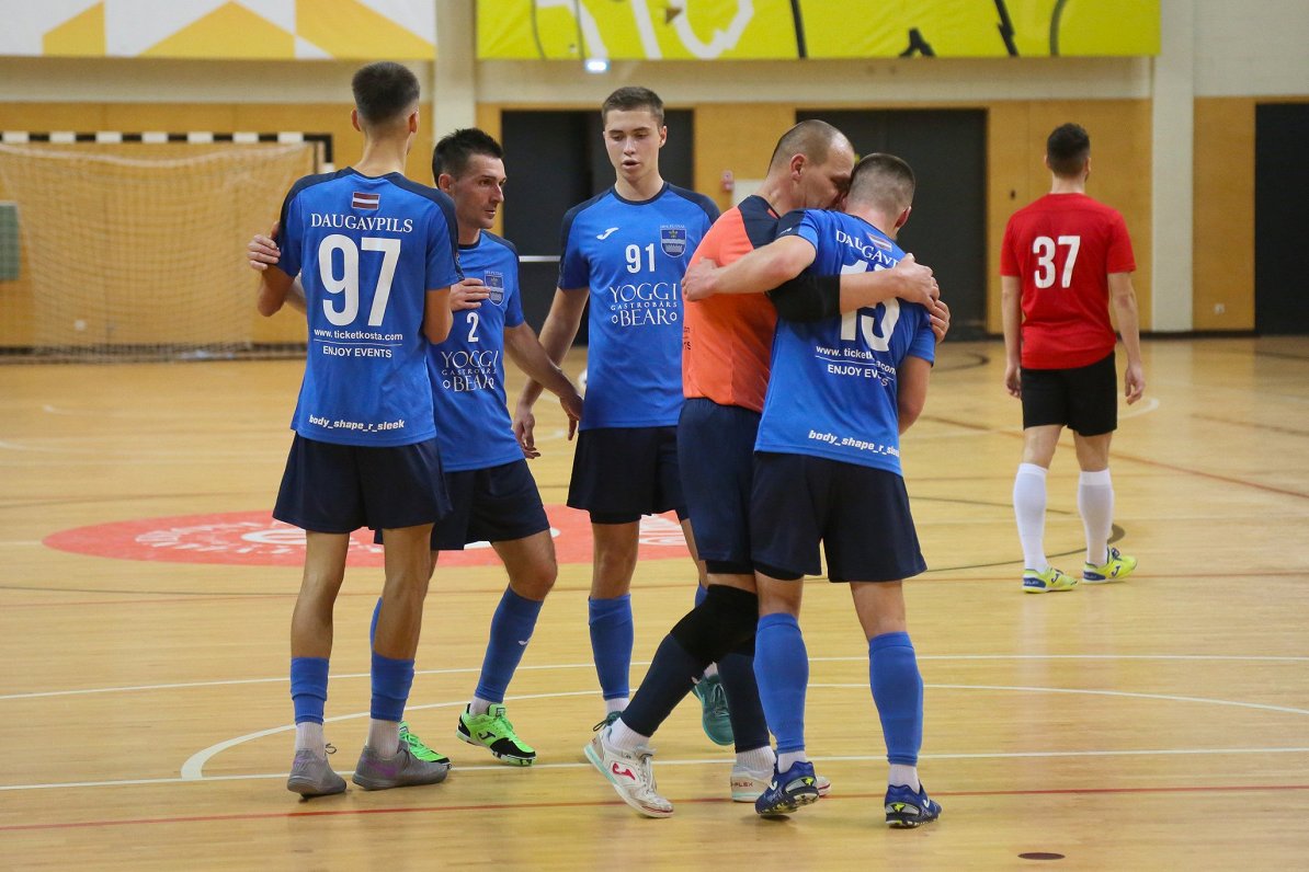 Матч чемпионата Латвии по футзалу. «Даугавпилс» против «Futbola Parks Academy»